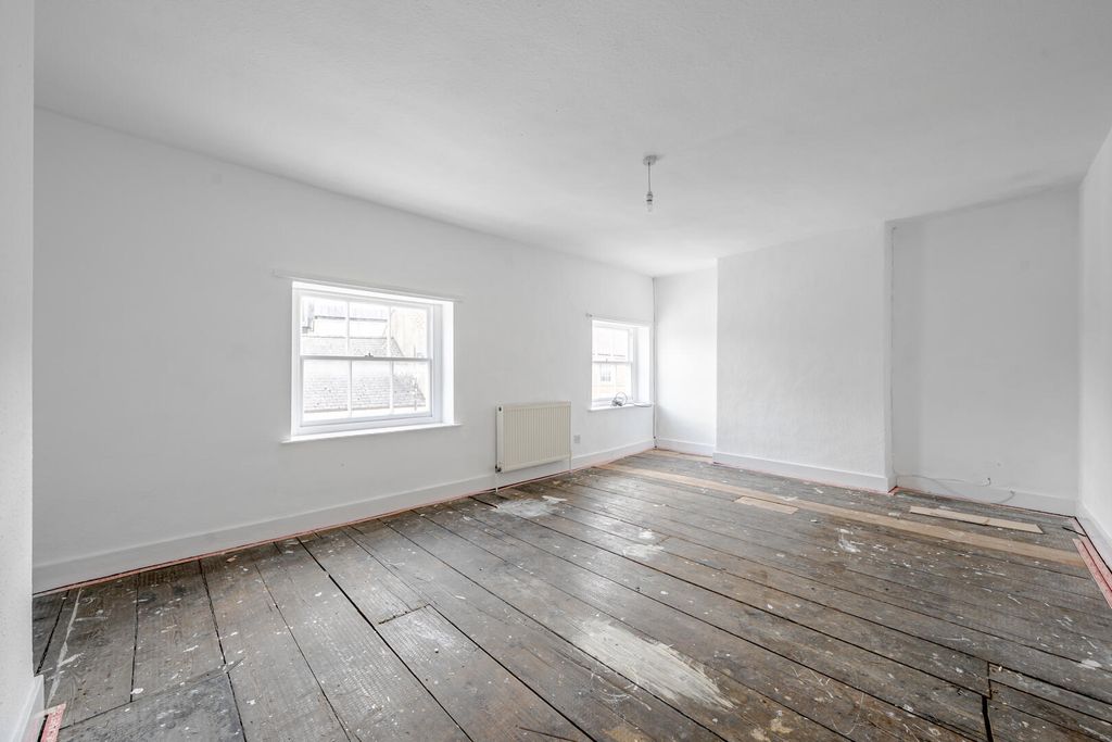Property photo 3 of 13 Living Room