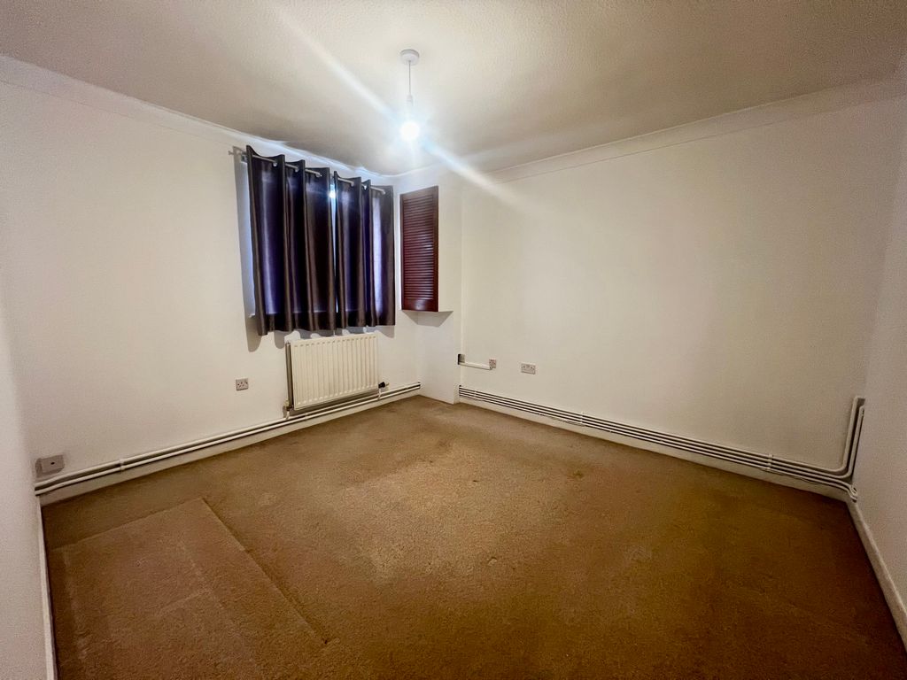 Property photo 3 of 7 Image