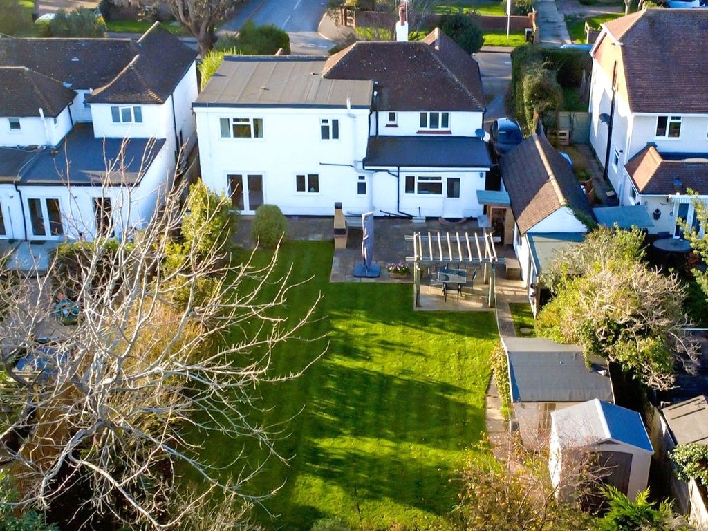 Property photo 2 of 29 Picture No. 38