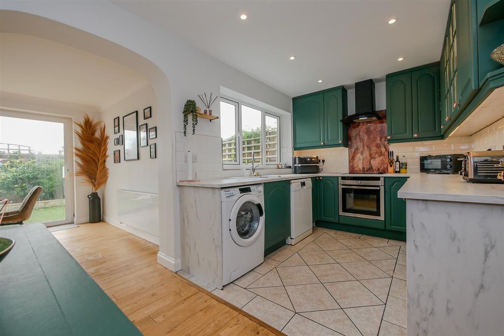 Property photo 3 of 16 Kitchen