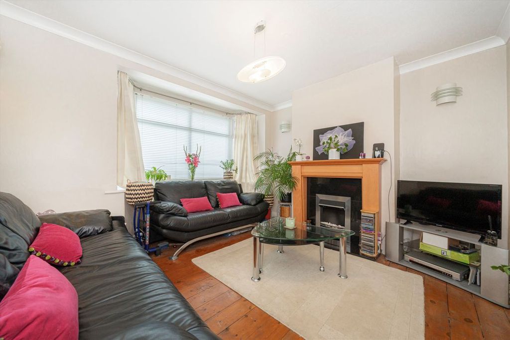Property photo 2 of 7