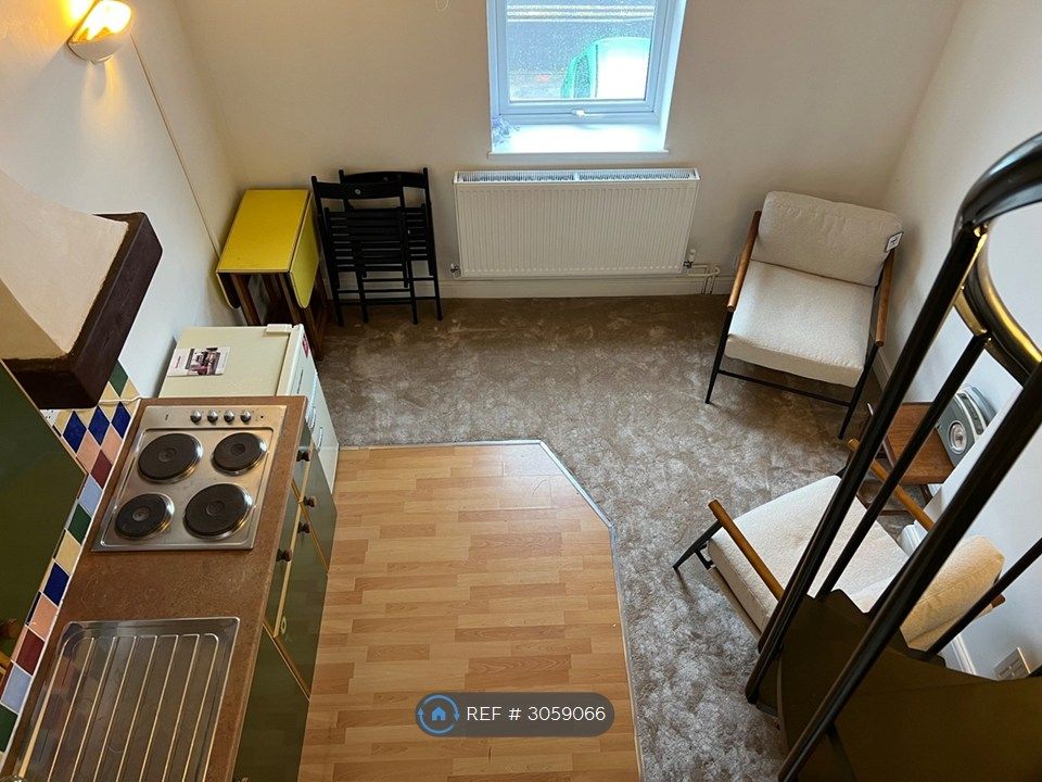 Property photo 3 of 5