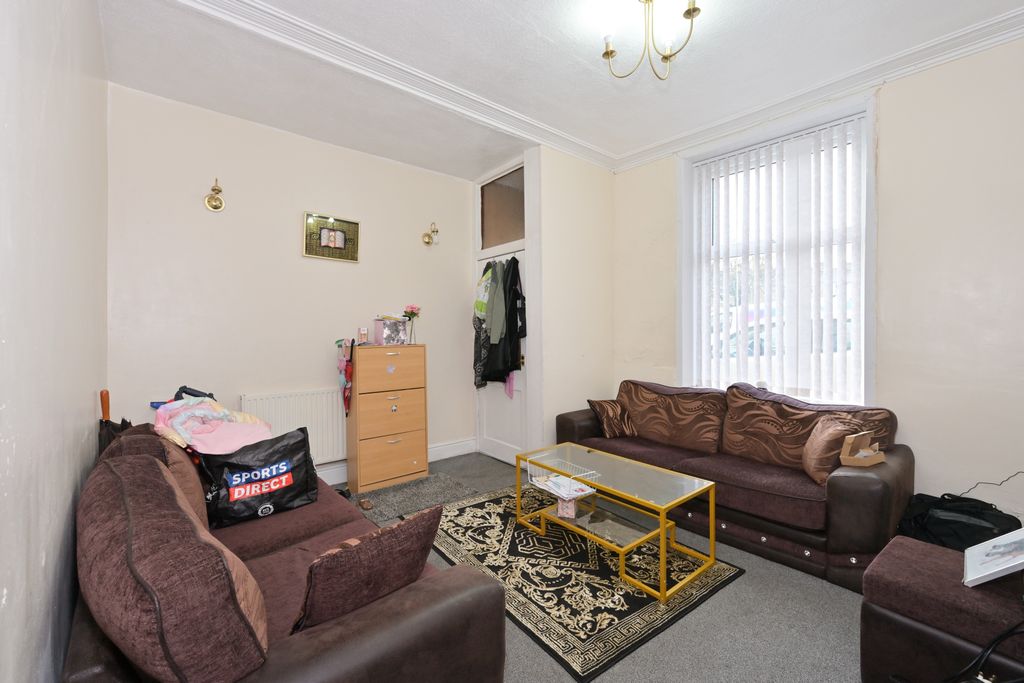 Property photo 2 of 19