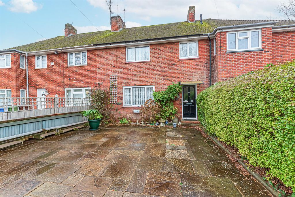 Property photo 1 of 11 7 Cunnington Road (1).Jpg