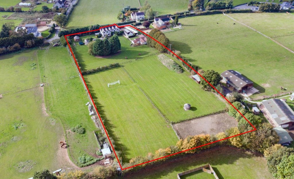 Property photo 2 of 48