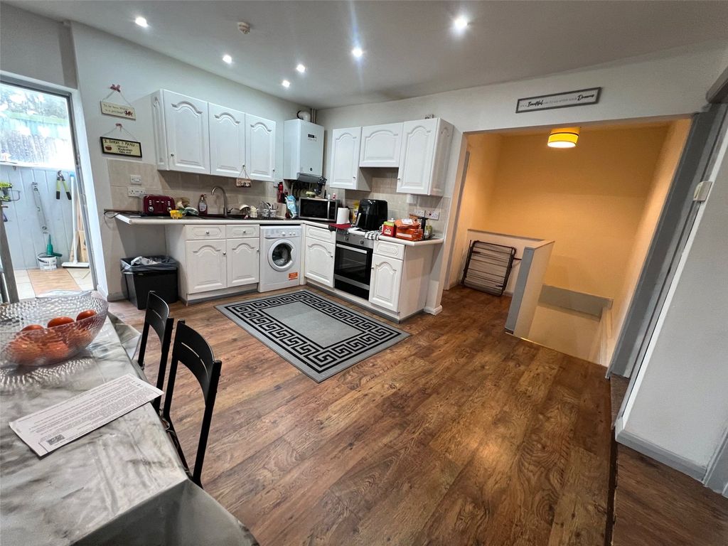 Property photo 3 of 30 Picture No. 78