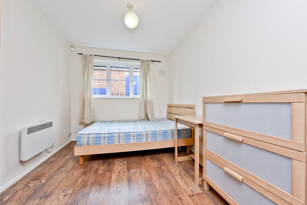 Property photo 3 of 11