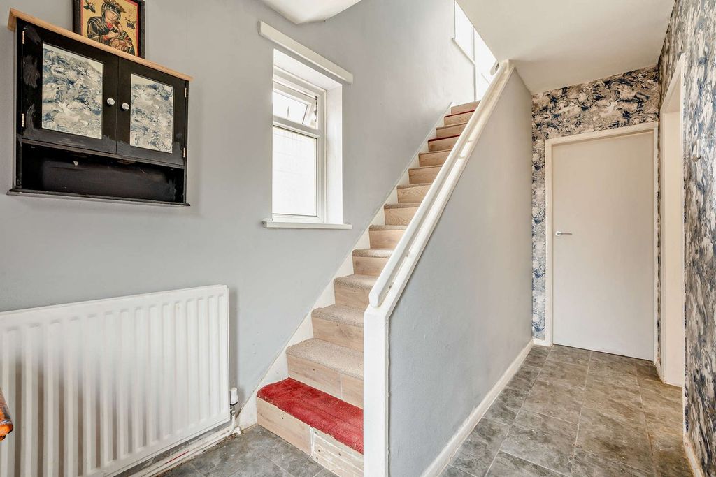 Property photo 3 of 30