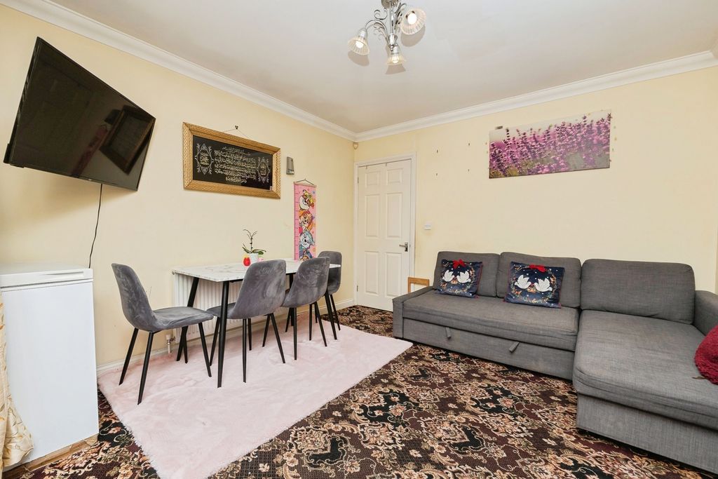 Property photo 3 of 16 Pbox-Img.Jpg