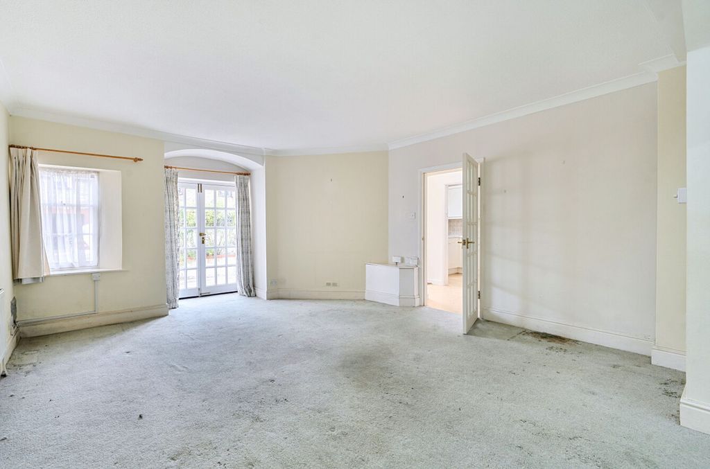 Property photo 3 of 13 Living Room