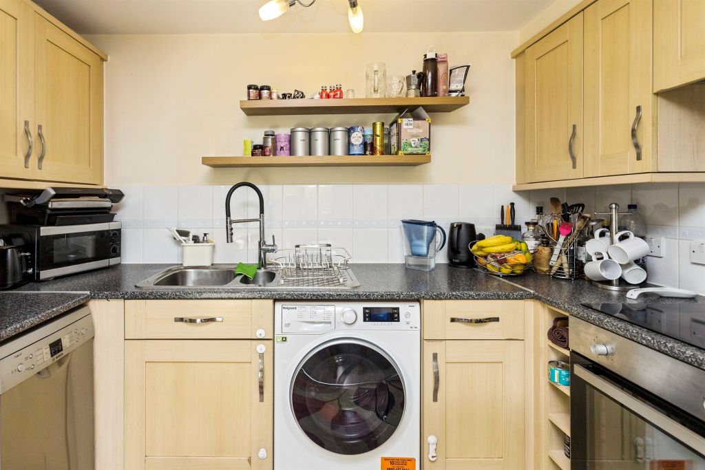 Property photo 3 of 17