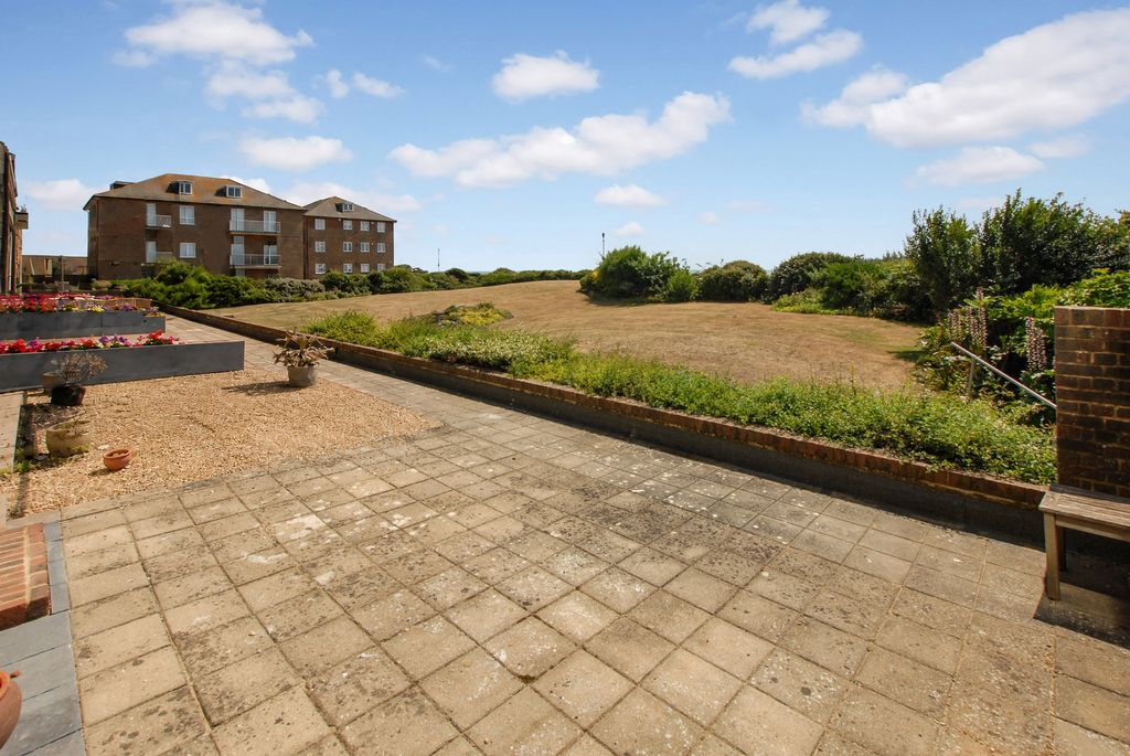 Property photo 3 of 22 The Private Terrace
