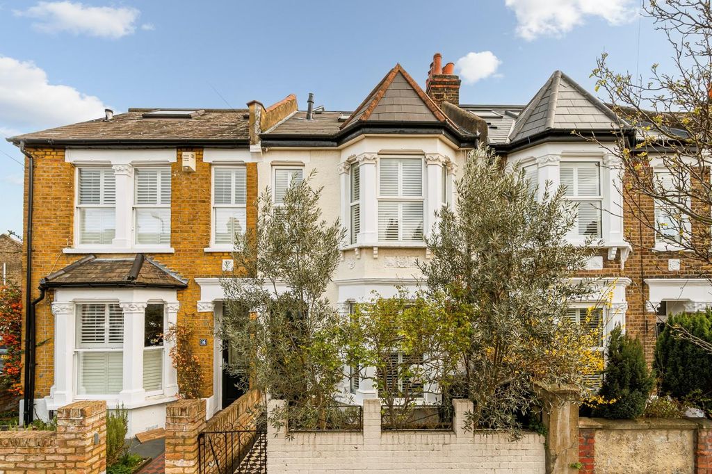 Property photo 2 of 21 14 Kingswood Road-1.Jpg