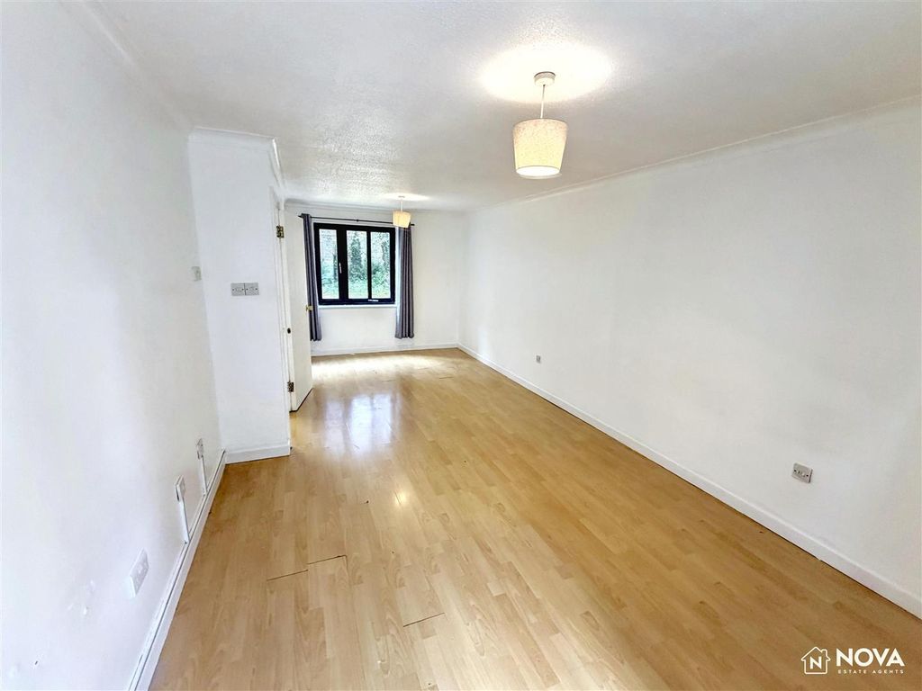 Property photo 3 of 22 Img_8384.Jpg
