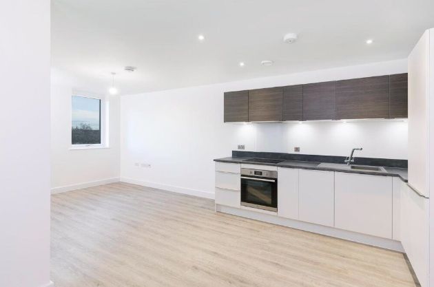 Property photo 2 of 12 Kitchen