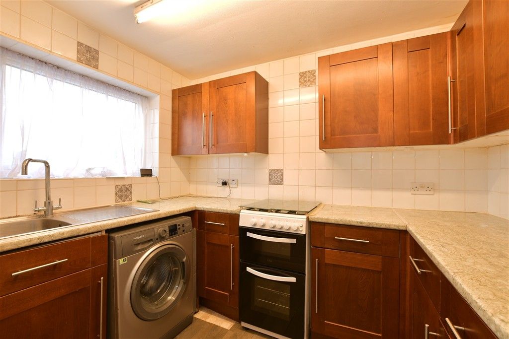 Property photo 2 of 14 Kitchen