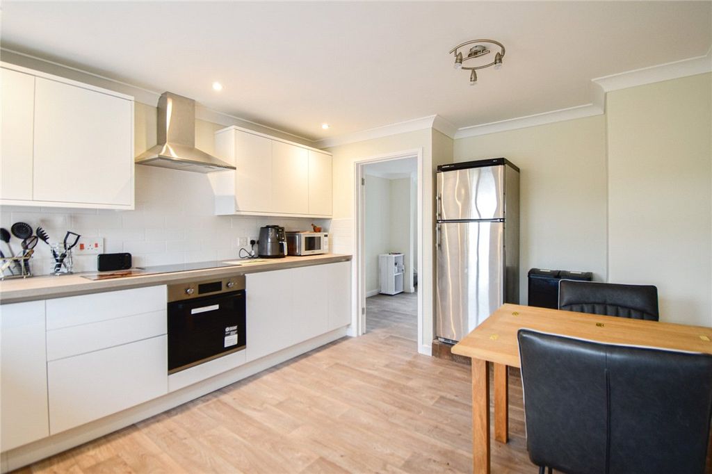 Property photo 3 of 11 Picture No. 02