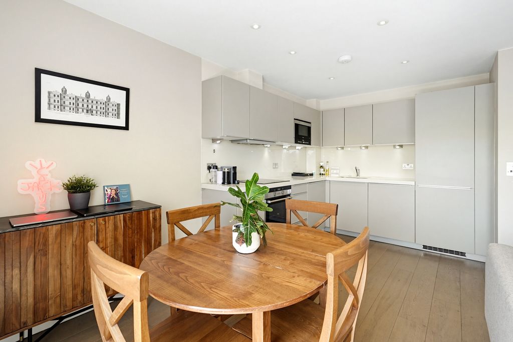 Property photo 3 of 14 Kitchen