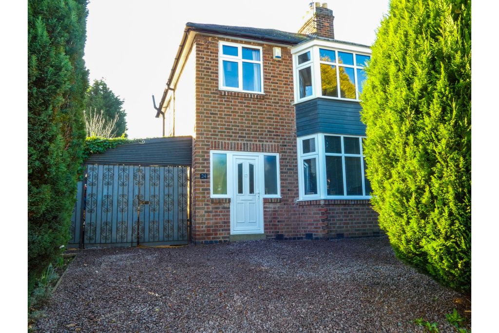 Property photo 2 of 25