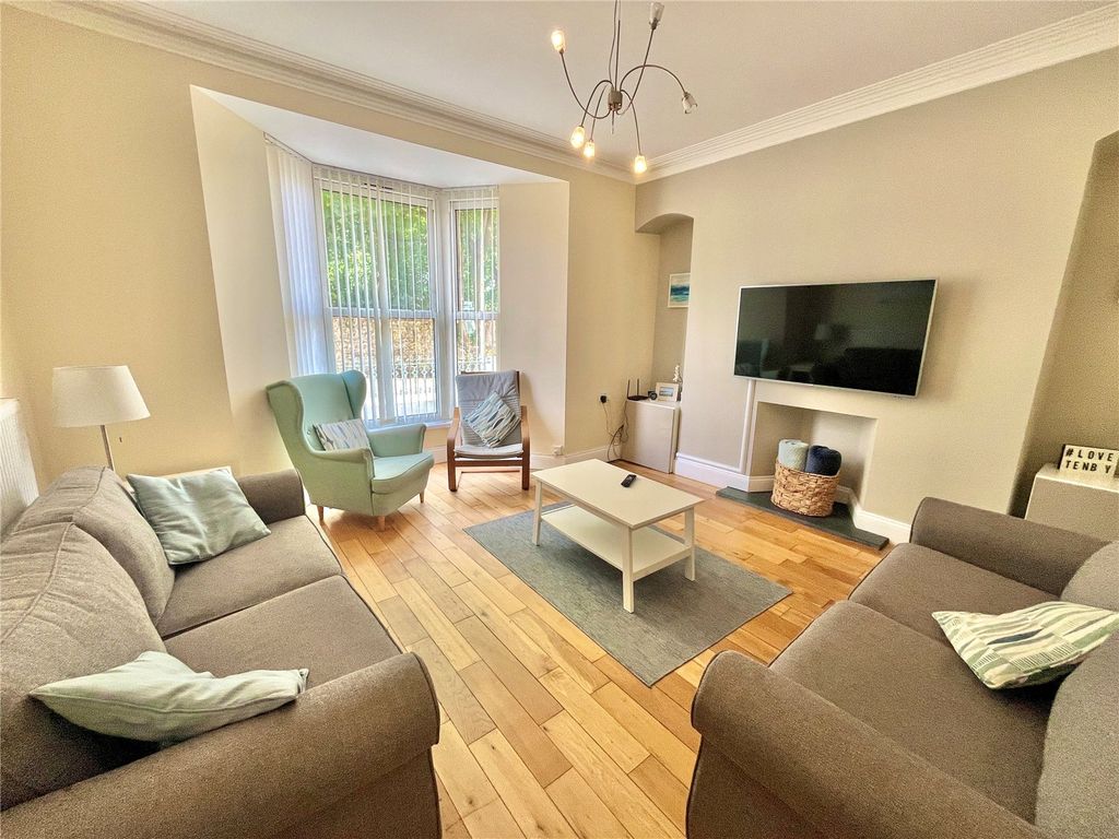Property photo 3 of 17 Picture No. 09