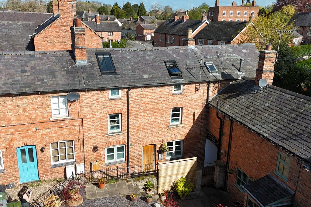 Property photo 1 of 18 Dji_20260413103231_0418_D