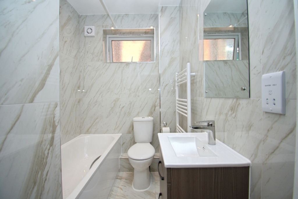 Property photo 3 of 5 Bath