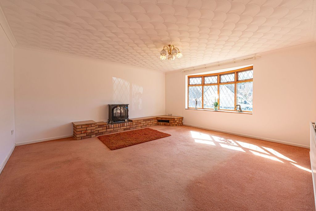 Property photo 2 of 44