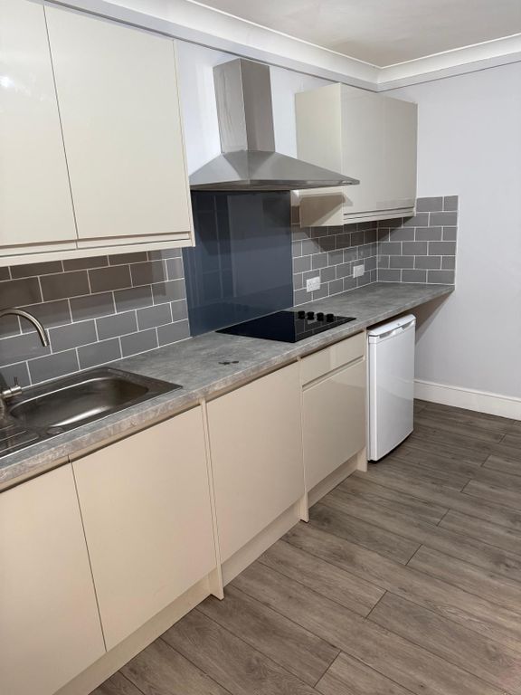 Property photo 2 of 6 Gallery