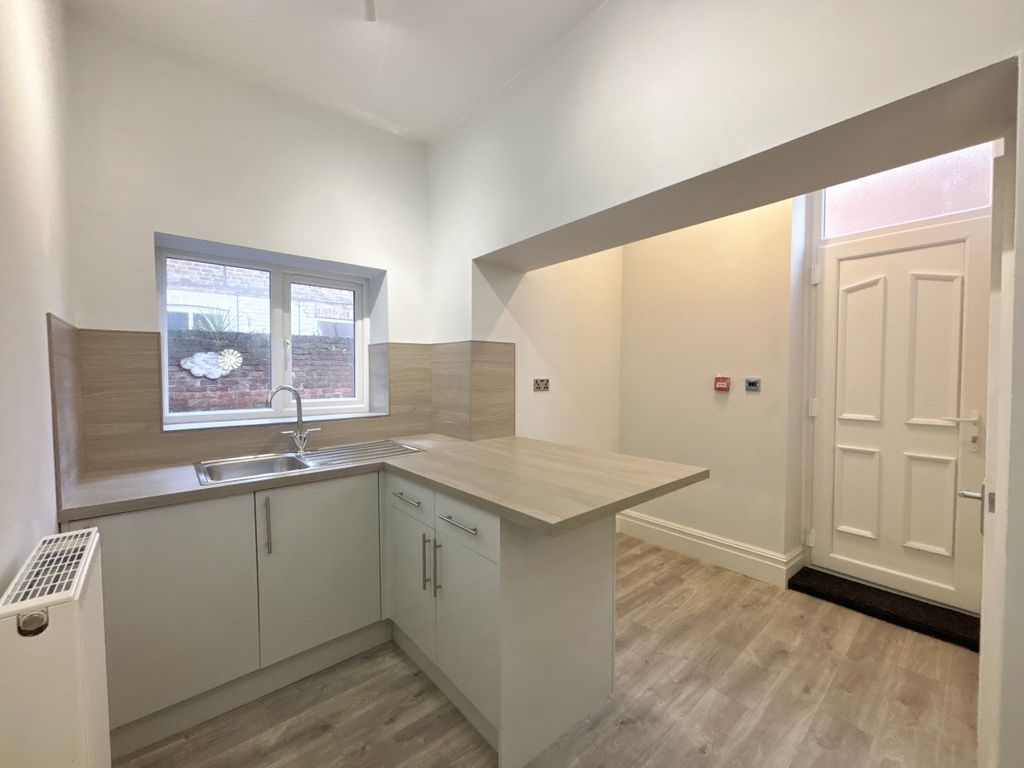 Property photo 3 of 24