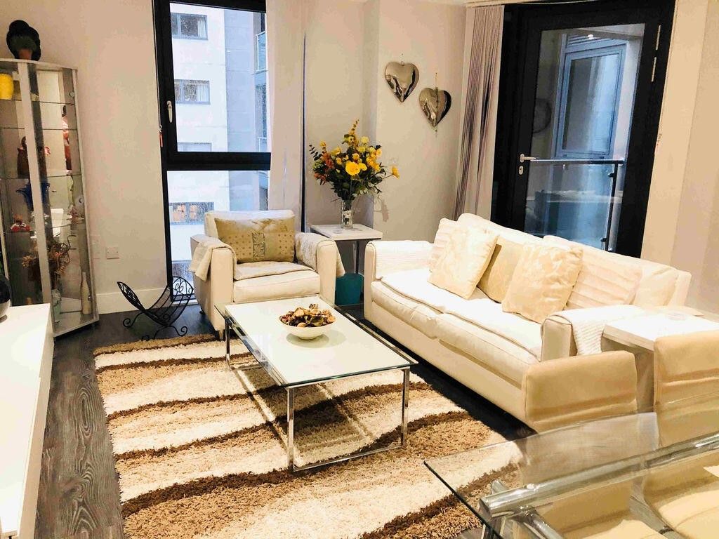 Property photo 3 of 15 Hallmark Tower Lounge