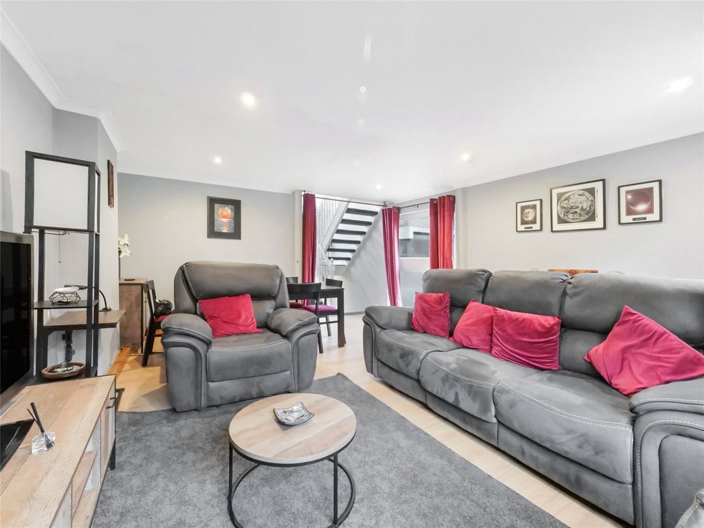 Property photo 2 of 18 Picture No. 05