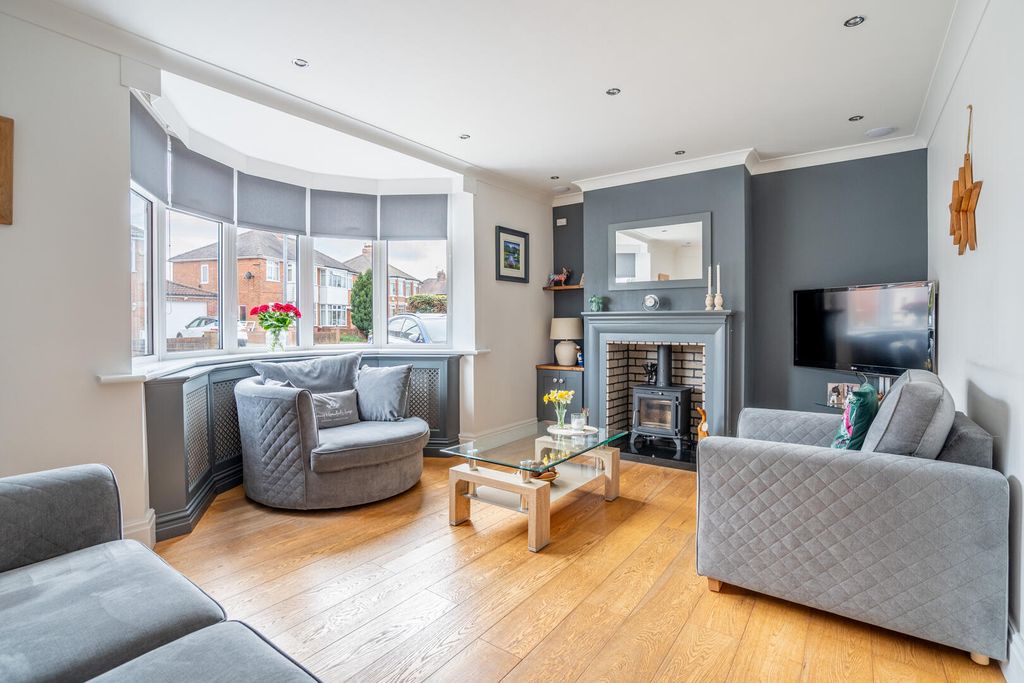 Property photo 3 of 16 Living Room