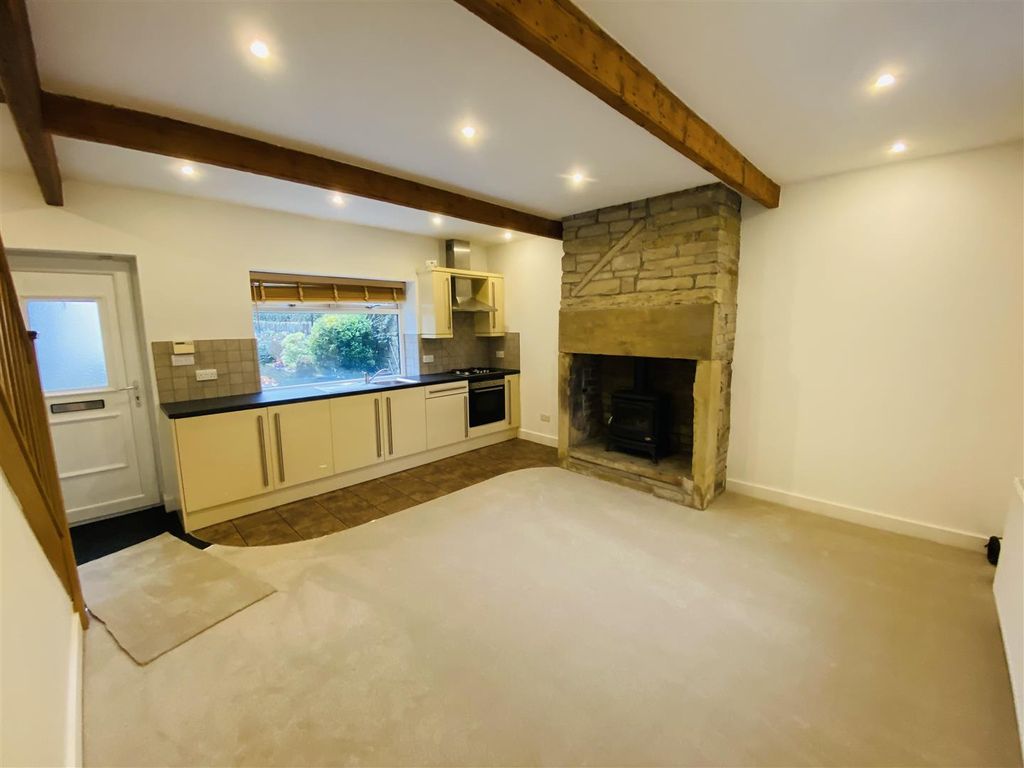 Property photo 2 of 10 2 Spring Head1.Jpg