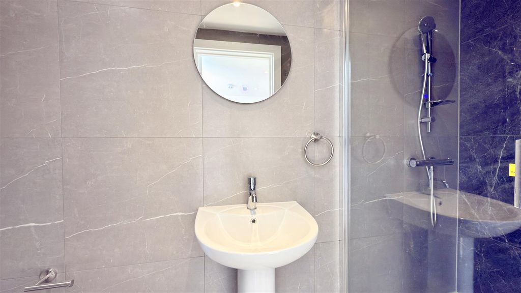 Property photo 2 of 5 Photo 06-10-2025, 12 33 39 Pm.Jpg