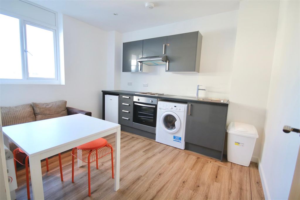 Property photo 2 of 5 Img_1086.Jpg