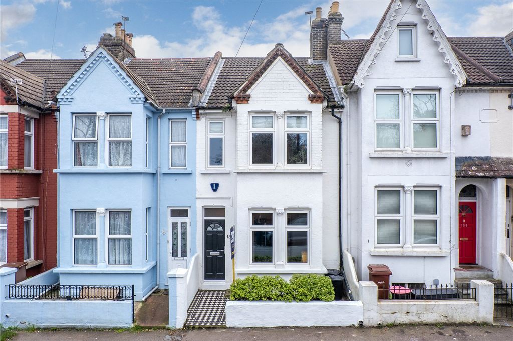 Property photo 2 of 27 Picture No. 06