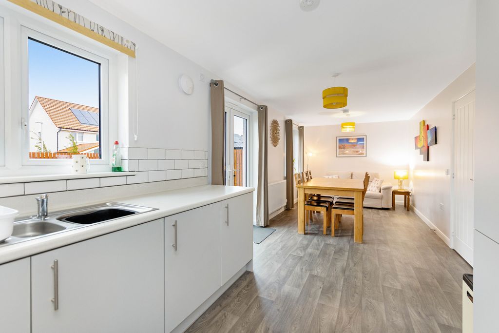 Property photo 3 of 19 Property Image 3