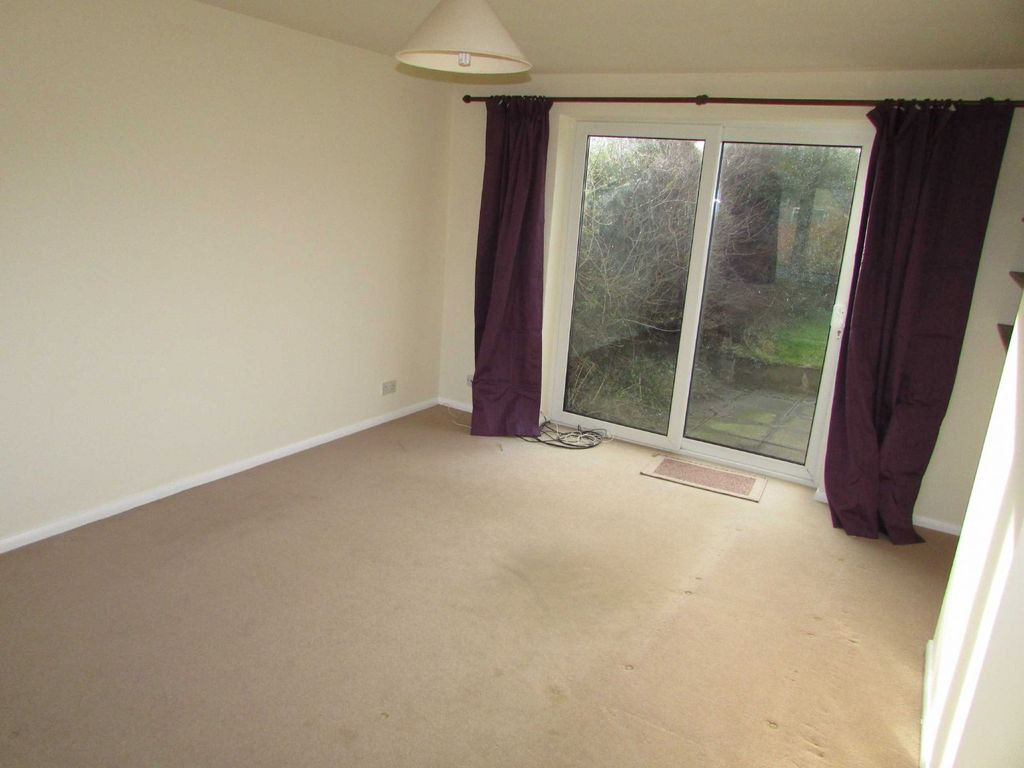 Property photo 3 of 11 Sitting Room