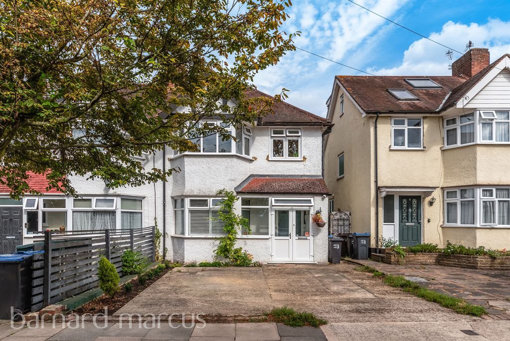 Property photo 1 of 11