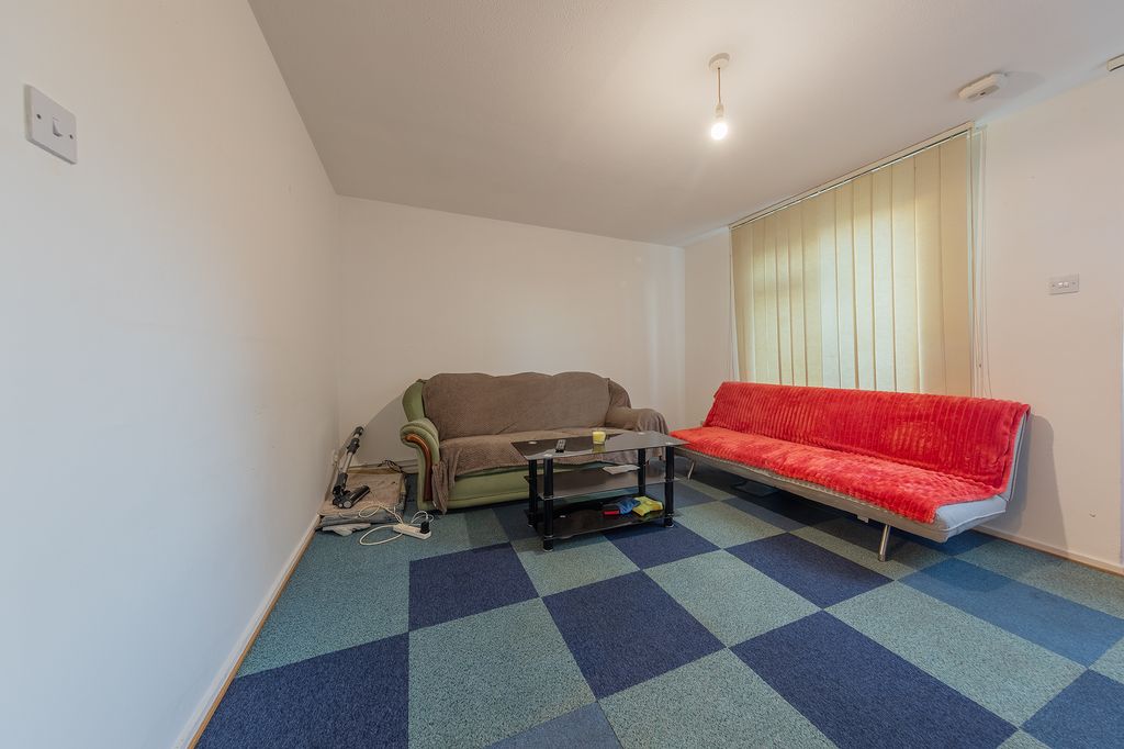 Property photo 2 of 30