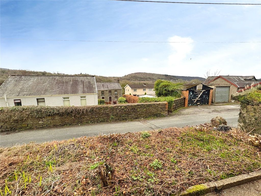 Property photo 2 of 12 Picture No. 01