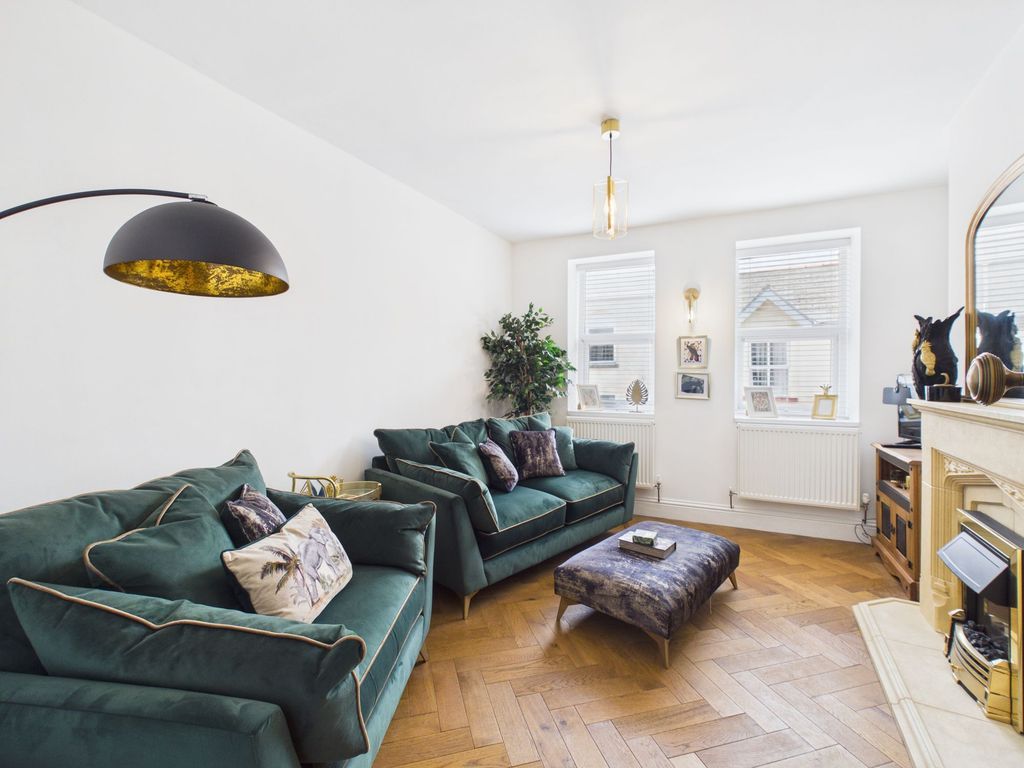 Property photo 2 of 55