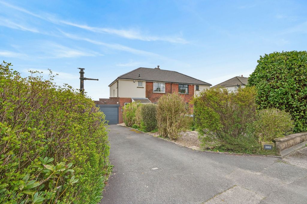 Property photo 1 of 27
