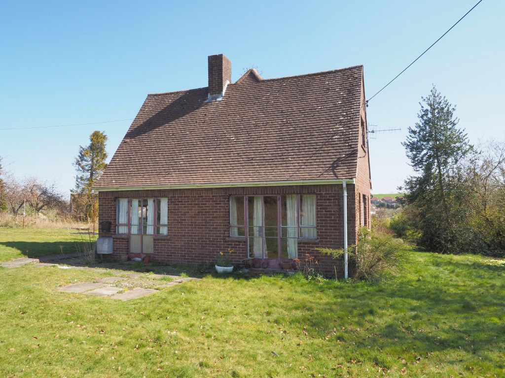 Property photo 2 of 11