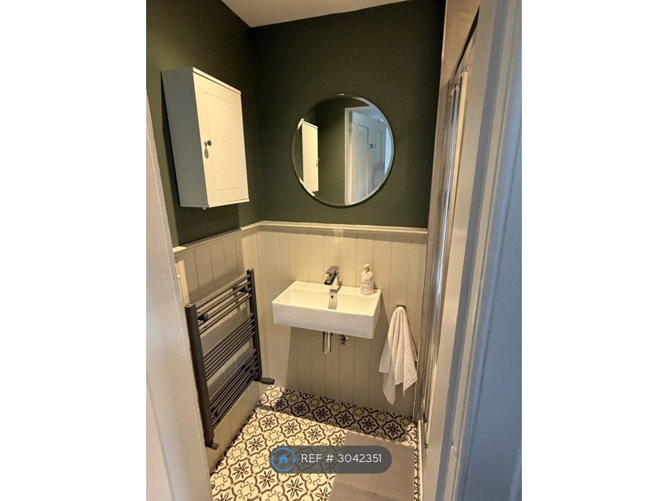 Property photo 3 of 9 Shower Room