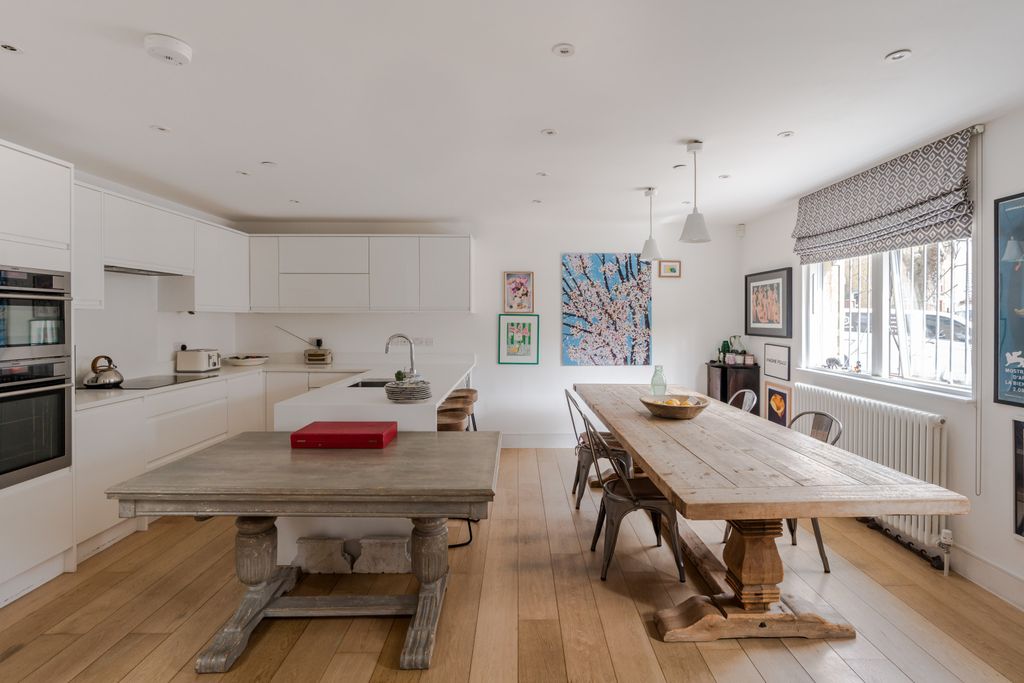 Property photo 2 of 14 Kitchen/Dining Room