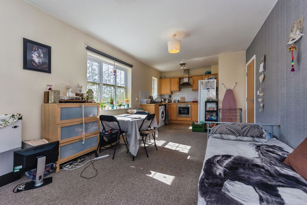 Property photo 2 of 19 Pbox-Img.Jpg