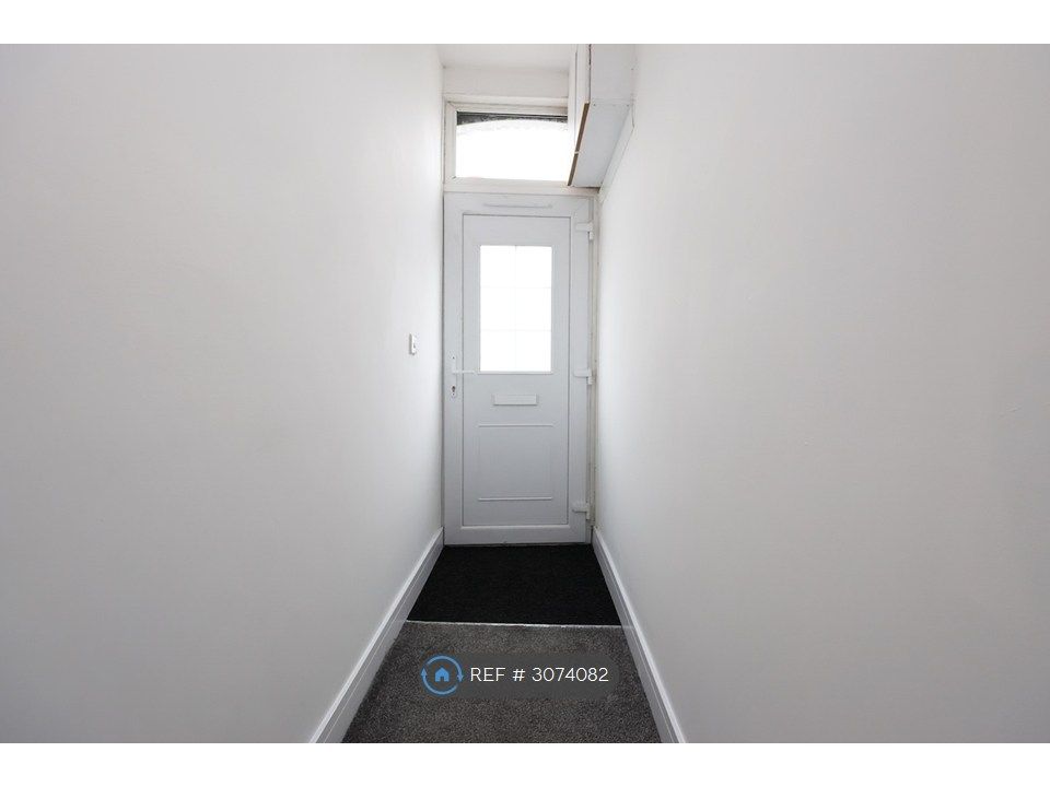Property photo 3 of 35