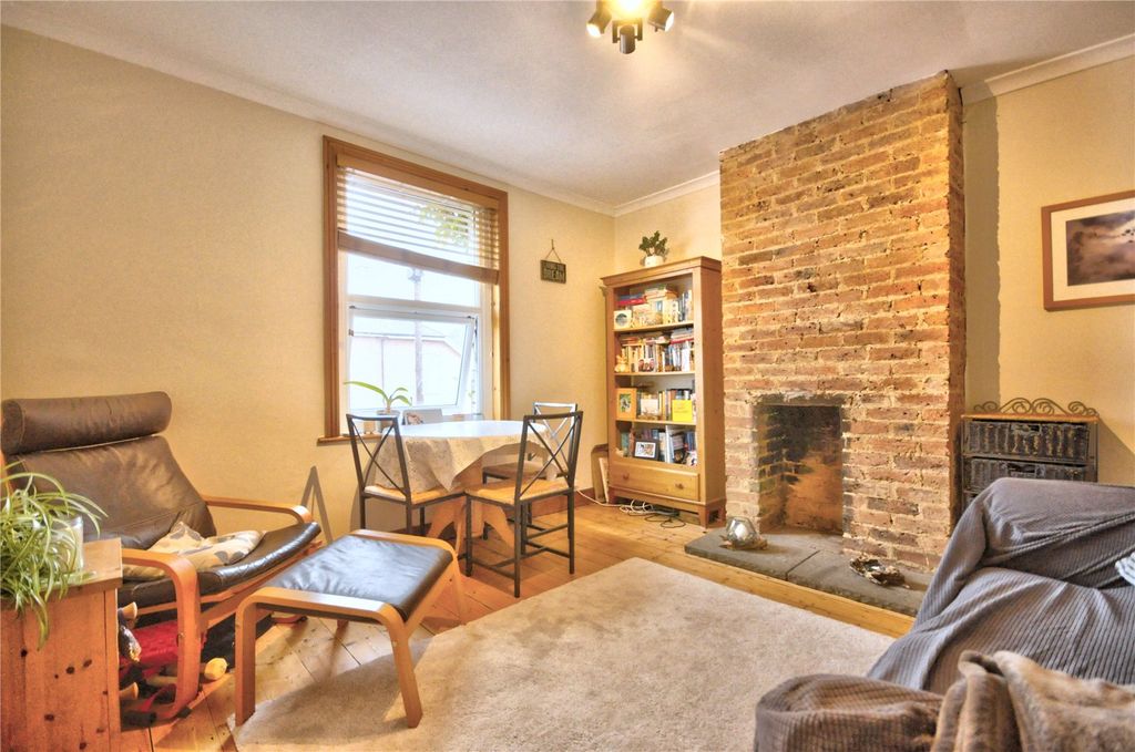 Property photo 3 of 9 Picture No. 14