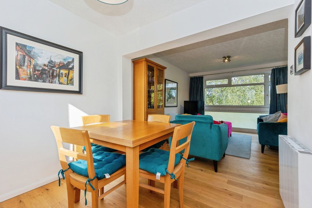 Property photo 3 of 22 Pbox-Img.Jpg